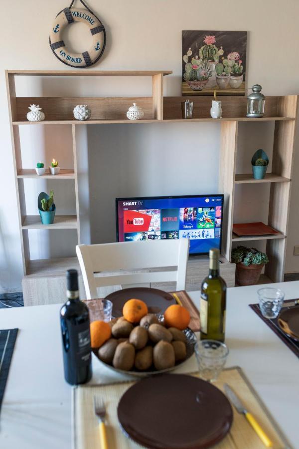 Incantevole Attico 1Minuto Dal Mare Wifi Netflix Terracina Eksteriør billede